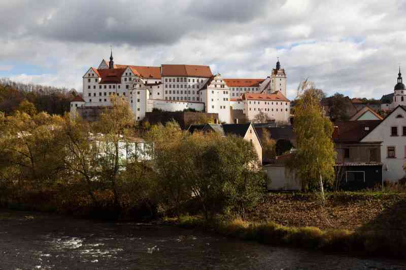 Colditz Castle, donde los oficiales aliados fueron detenidos durante la Segunda Guerra Mundial, ha reabierto después de una renovación de 500.000 euros